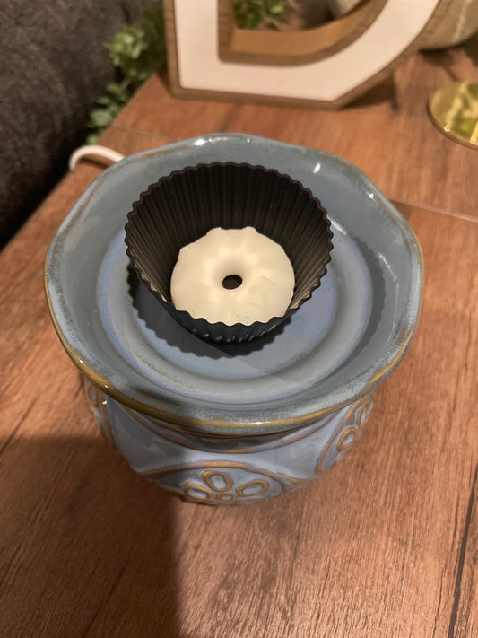 Silicone wax melt holders